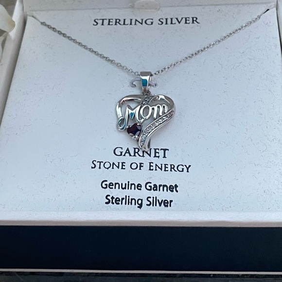 NWT MACY’S RHODOLITE GARNET & WHITE SAPPHIRE HEART MOM STERLING SILVER NECKLACE - Picture 4 of 12